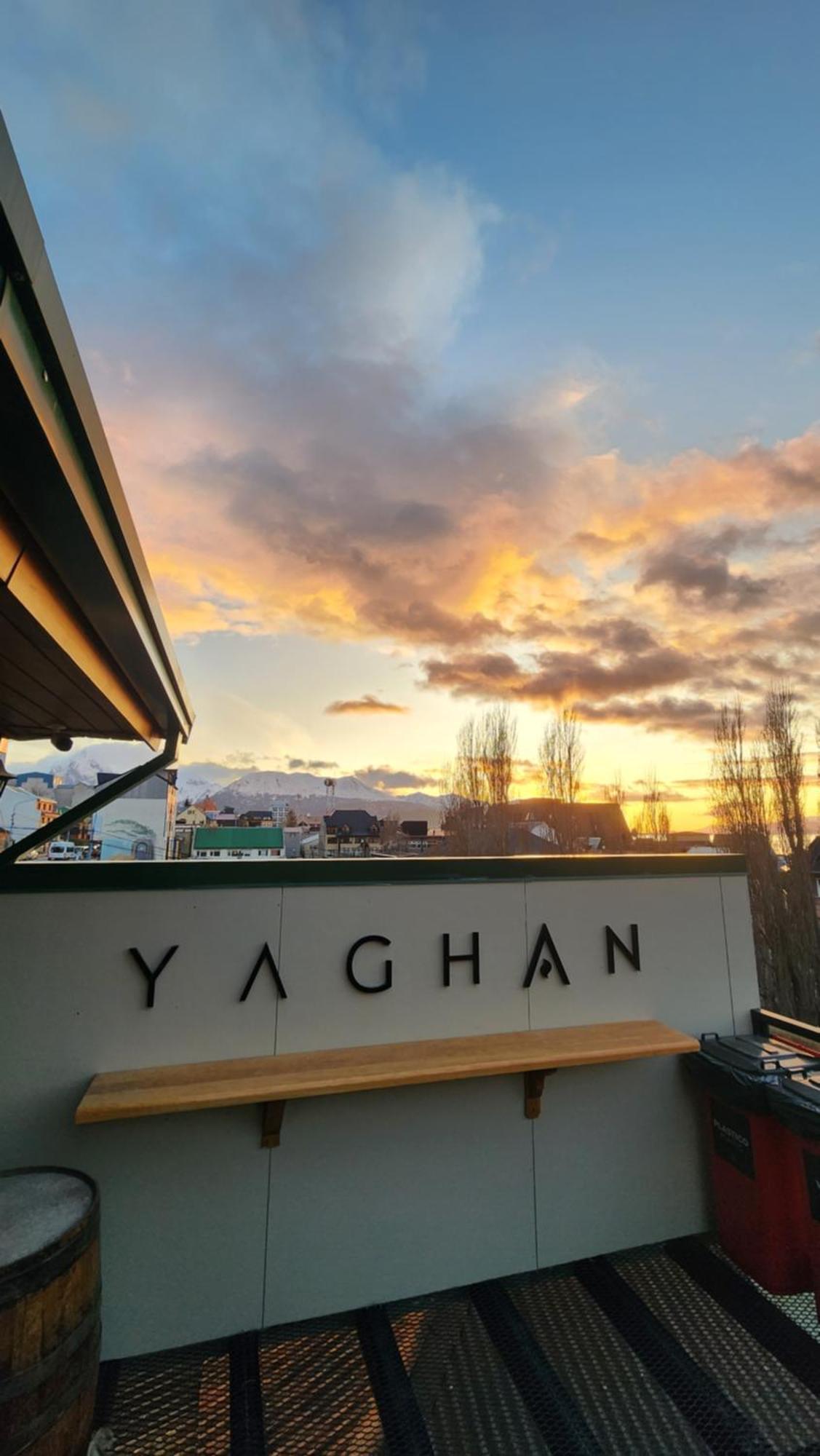 Yaghan Hostel Ushuaia Exterior photo