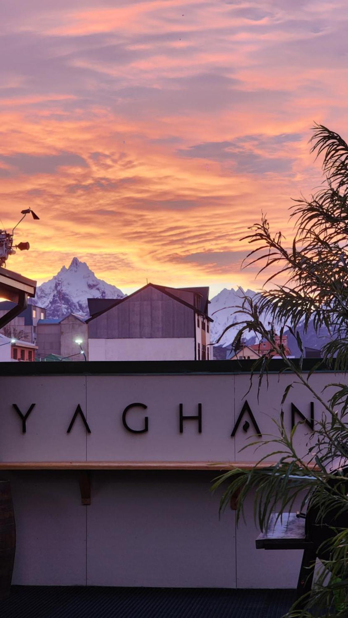 Yaghan Hostel Ushuaia Exterior photo